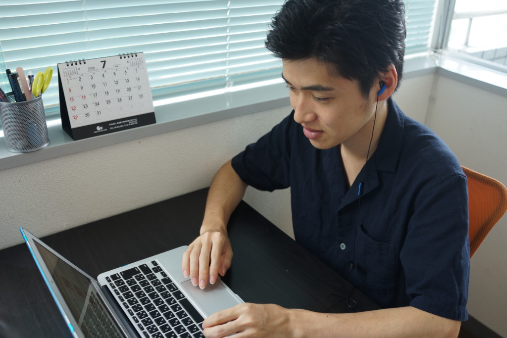 急にパソコン操作を忘れた フリー素材のaphoto アフォト