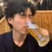 ビールを飲んで生きがいを感じる男性