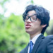 挑発的な態度を取る実写版二藤宏嵩