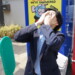 仕事でミスをして天を仰ぐ男性