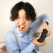 普段根暗なのにゲームしているときは活き活きしている男性