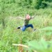 高く飛び上がるウマ男