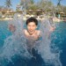 プールでテンションが上がりめっちゃ水をかけてくる彼氏